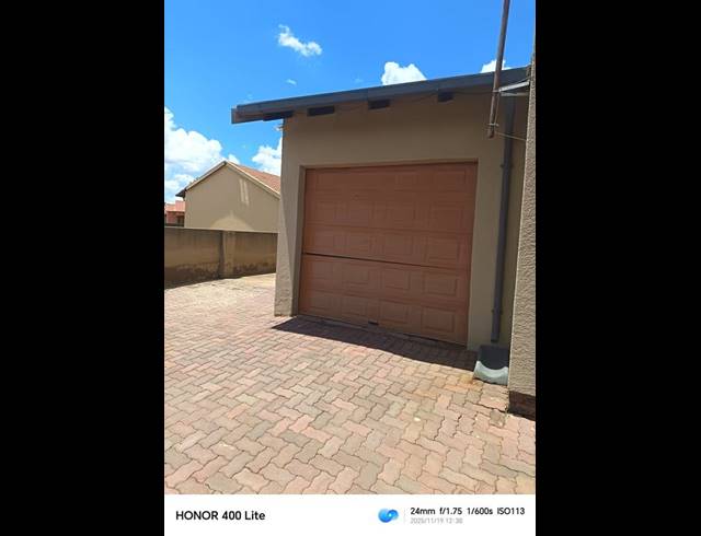 2 BEDROOM HOUSE FOR SALE IN SEBOKENG ZONE 17